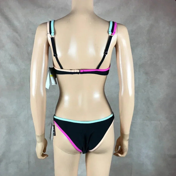 Hula Honey Bikini Set NWT Medium - Picture 6 of 16